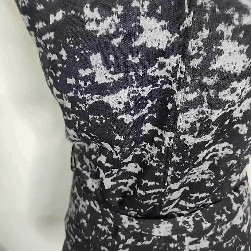 DAYTRIP Y2k Black and Grey Splatter Hooded Vest size Medium - Picture 12 of 14